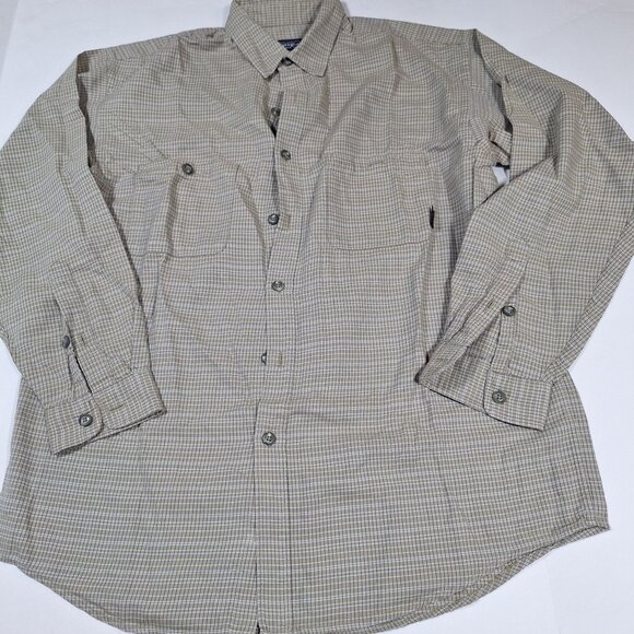 Patagonia Mens button down long sleeve shirt size medium - Picture 1 of 5